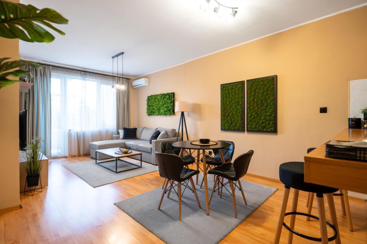 Cosy Green Apt Close To Macedonia Square Sofia Buitenkant foto